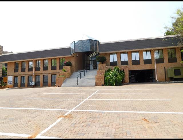 1,778M² OFFICE FOR SALE IN FERNDALE
